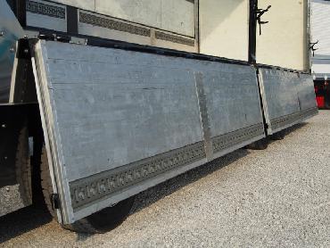 いすゞ ギガ 冷凍ウイング 大型 PJ-CYJ51W5 年式 H17 [写真18]