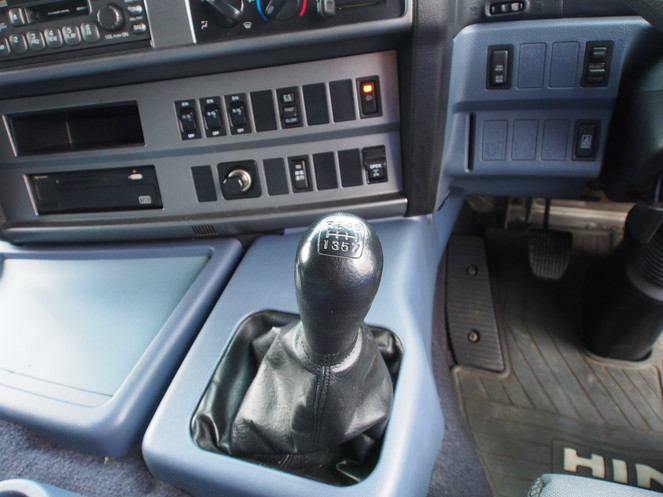 日野 プロフィア 平ボディ 大型 BDG-FW1EXYJ 年式 H20[写真17]