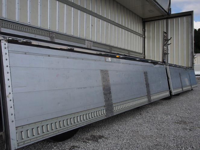 三菱ふそう スーパーグレート 冷凍ウイング 大型 KL-FS54JVZ 年式 H16[写真17]