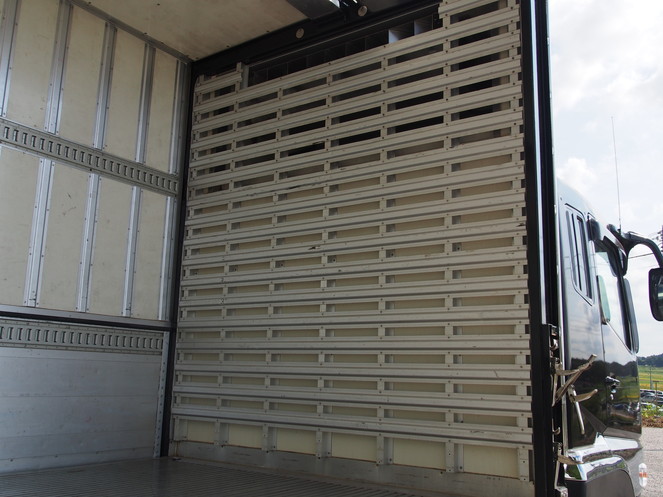 三菱ふそう スーパーグレート 冷凍ウイング 大型 KL-FS54JVZ 年式 H16[写真18]