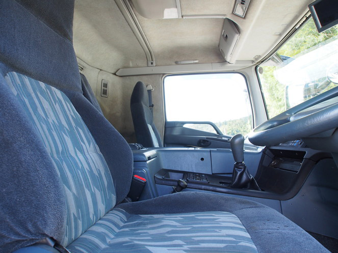 三菱ふそう スーパーグレート 冷凍ウイング 大型 KL-FS54JVZ 年式 H16[写真27]