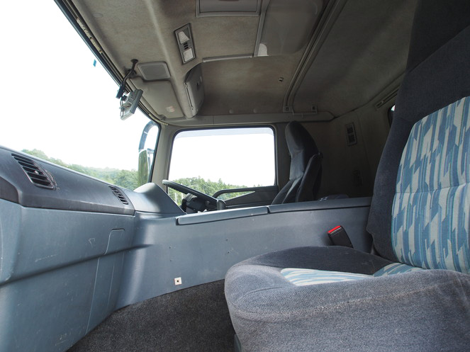 三菱ふそう スーパーグレート 冷凍ウイング 大型 KL-FS54JVZ 年式 H16[写真29]