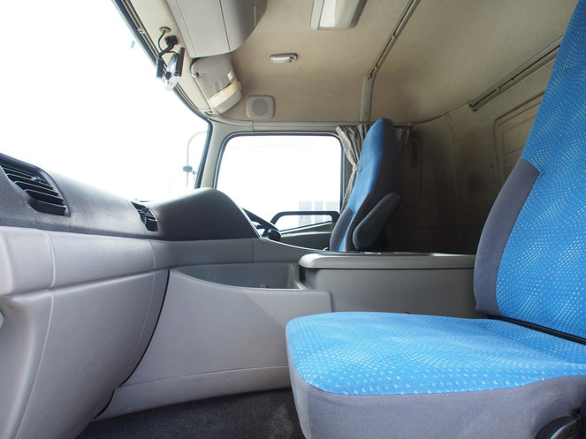 UDトラックス クオン ウイング車 大型 PKG-CG4ZA 年式 H21[写真27]