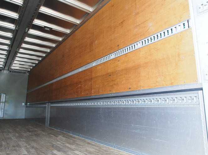 UDトラックス クオン ウイング車 大型 PKG-CG4ZA 年式 H21[写真24]