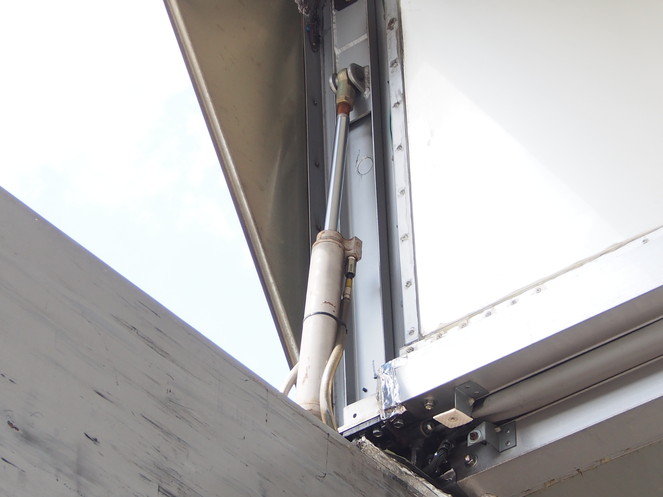 日野 プロフィア ウイング車 大型 BKG-FW1EXYG 年式 H19[写真20]