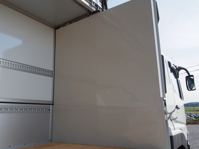 三菱ふそう スーパーグレート ウイング車 大型 QPG-FS64VZ 年式 H27[写真17]