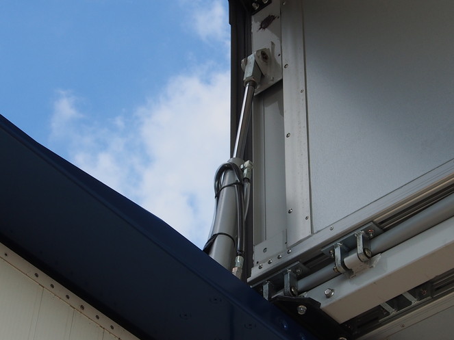 三菱ふそう  ウイング車 大型 LKG-FS54VZ 年式 H23[写真18]