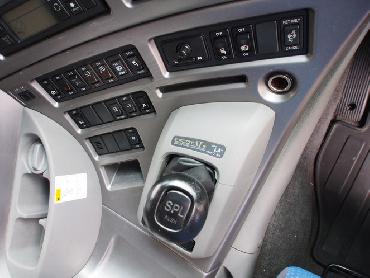 UDトラックス クオン 冷凍ウイング 大型 PKG-CD4ZA 年式 H20[写真08]