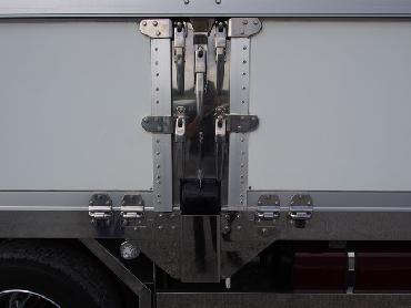 三菱ふそう スーパーグレート 冷凍ウイング 大型 KL-FS54JVZ 年式 H16 [写真13]