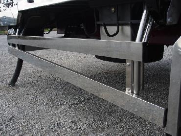 三菱ふそう スーパーグレート 冷凍ウイング 大型 KL-FS54JVZ 年式 H16 [写真40]