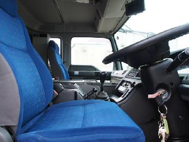 いすゞ ギガ ウイング車 大型 LKG-CYJ77A 年式 H23 [写真26]