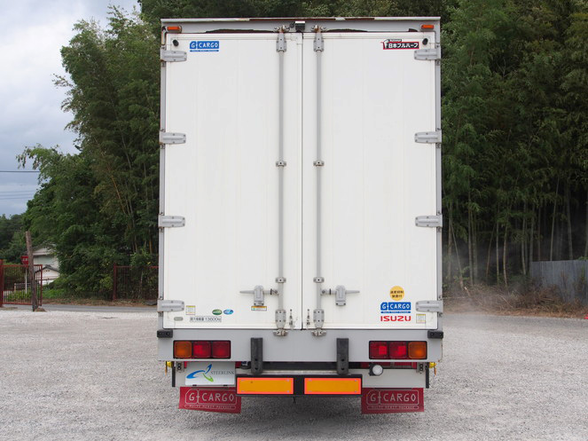 いすゞ ギガ ウイング車 大型 LKG-CYJ77A 年式 H23[写真10]