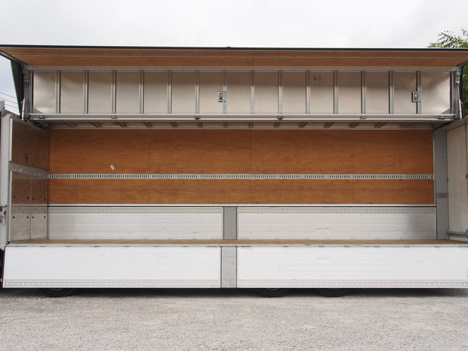 いすゞ ギガ ウイング車 大型 LKG-CYJ77A 年式 H23[写真14]