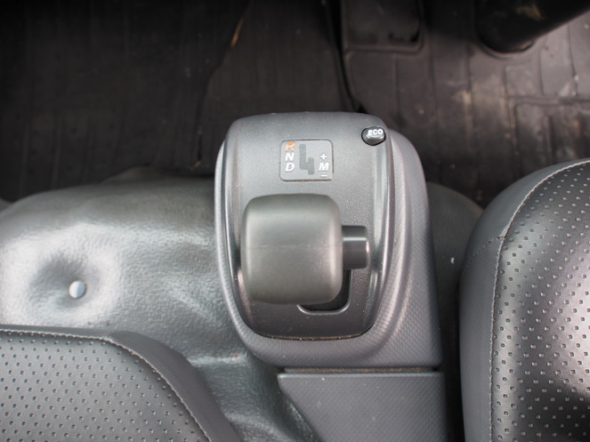 いすゞ エルフ バン車 小型 SKG-NMR85AN 年式 H23[写真19]