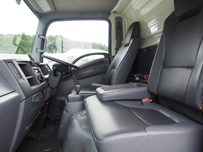 いすゞ エルフ バン車 小型 SKG-NMR85AN 年式 H23[写真20]