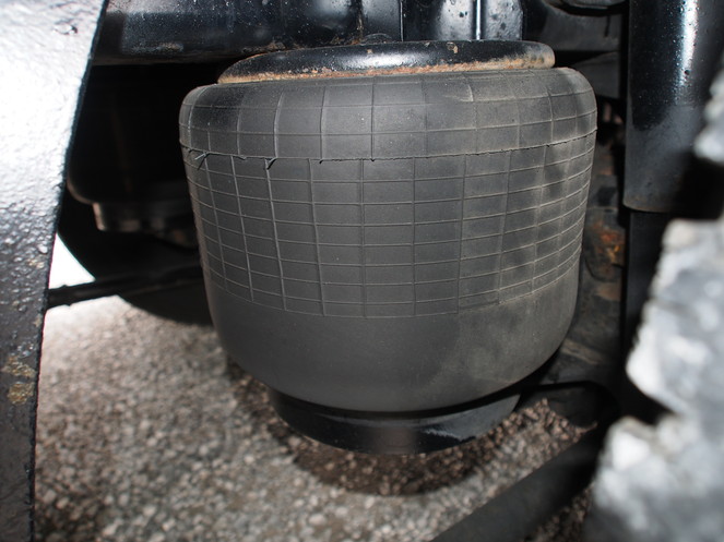 三菱ふそう スーパーグレート 冷凍バン 大型 BDG-FU54JZ 年式 H21[写真32]