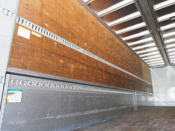 UDトラックス クオン ウイング車 大型 PKG-CG4ZA 年式 H21[写真18]