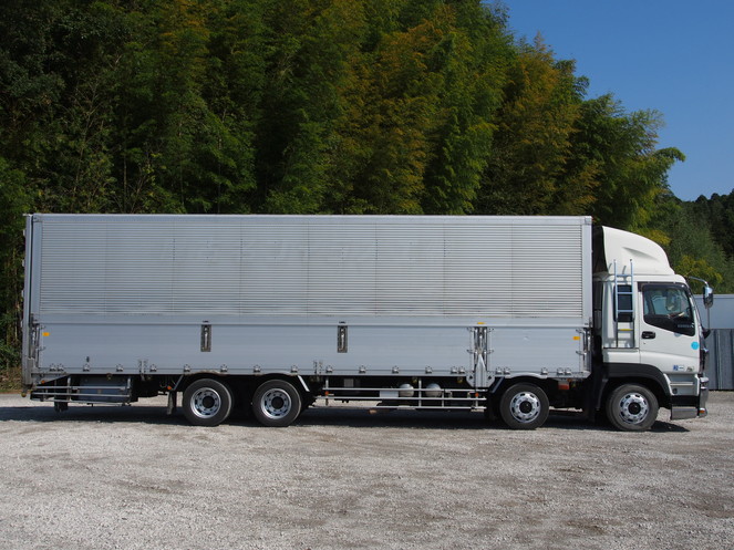 いすゞ ギガ ウイング車 大型 PKG-CYJ77W8 年式 H22[写真05]