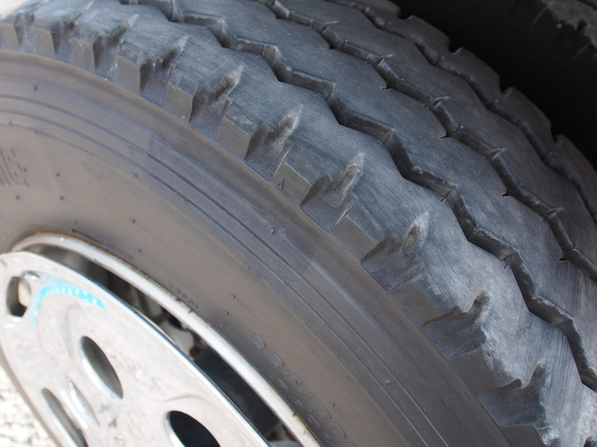 いすゞ フォワード 平ボディ 中型 PKG-FRR90S2 年式 H20[写真19]