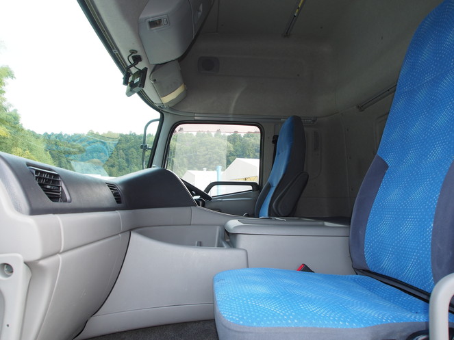 UDトラックス クオン ウイング車 大型 PKG-CG4ZA 年式 H21[写真27]