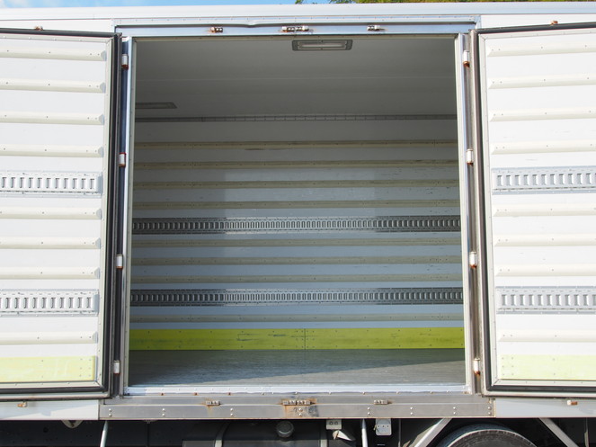 三菱ふそう ファイター 冷凍バン 中型 PDG-FK61F 年式 H21[写真11]