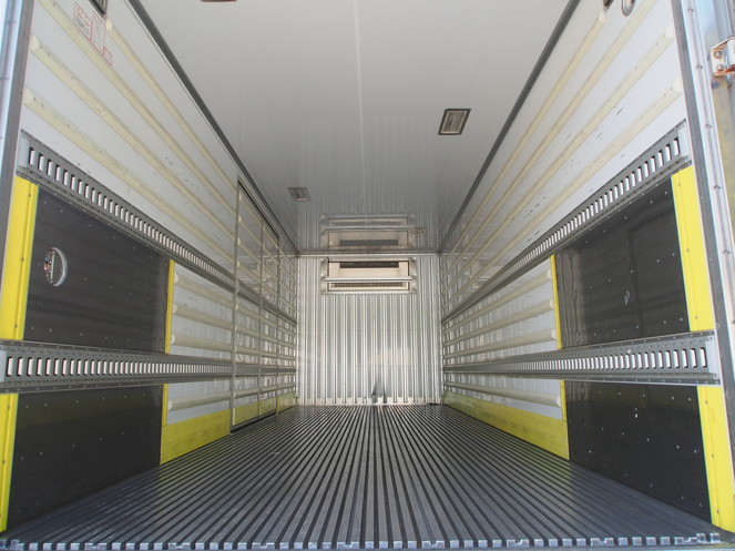 三菱ふそう ファイター 冷凍バン 中型 PDG-FK61F 年式 H21[写真14]