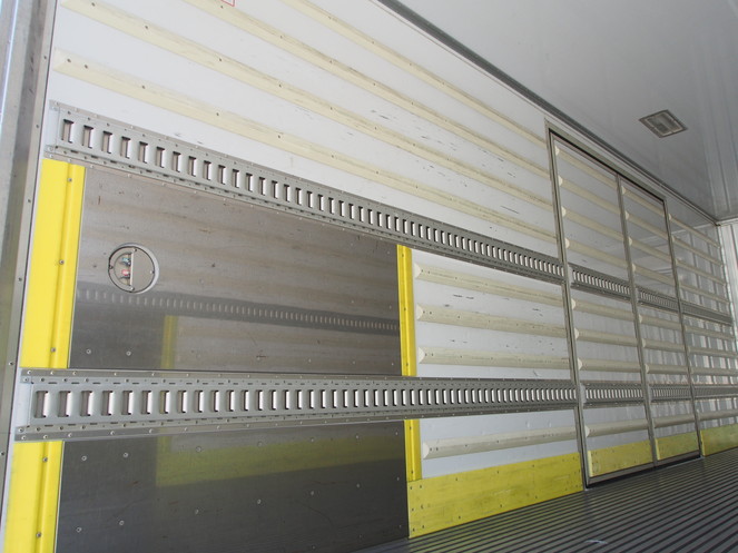 三菱ふそう ファイター 冷凍バン 中型 PDG-FK61F 年式 H21[写真15]