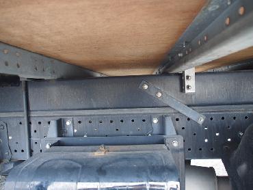 いすゞ エルフ バン車 小型 SKG-NMR85AN 年式 H23 [写真30]