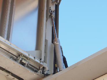 UDトラックス クオン ウイング車 大型 PKG-CG4ZA 年式 H21 [写真16]