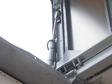 いすゞ ギガ ウイング車 大型 PKG-CYJ77W8 年式 H22 [写真18]