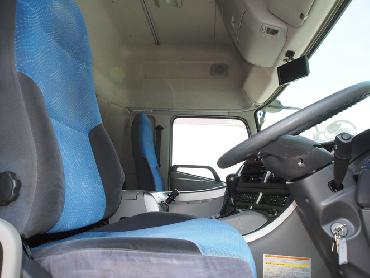 UDトラックス クオン ウイング車 大型 PKG-CG4ZA 年式 H21 [写真23]