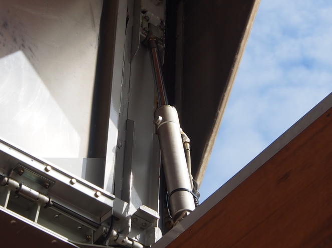 三菱ふそう スーパーグレート ウイング車 大型 KL-FU54JTZ 年式 H15[写真15]