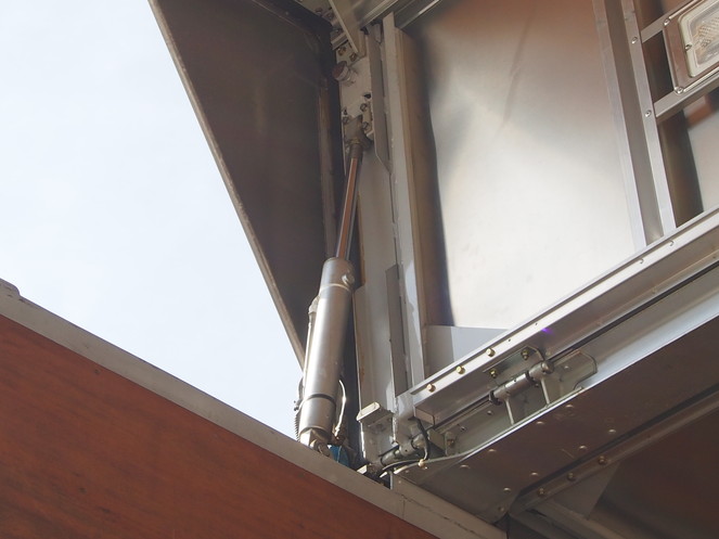 三菱ふそう スーパーグレート ウイング車 大型 KL-FU54JTZ 年式 H15[写真16]