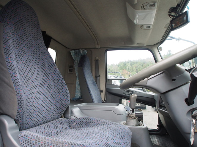 三菱ふそう ファイター 冷凍バン 中型 PDG-FK61F 年式 H21[写真18]