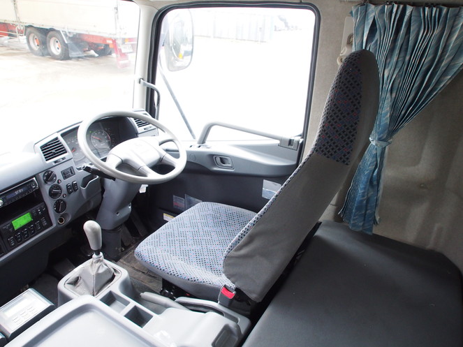 三菱ふそう ファイター 冷凍バン 中型 PDG-FK61F 年式 H21[写真23]