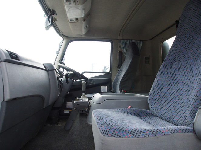 三菱ふそう ファイター 冷凍バン 中型 PDG-FK61F 年式 H21[写真22]