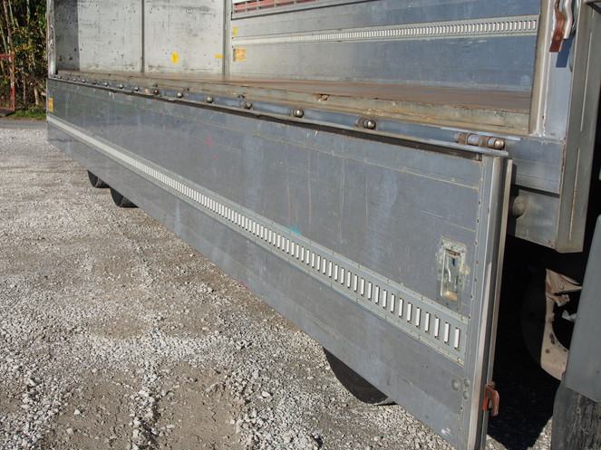 三菱ふそう スーパーグレート ウイング車 大型 KL-FS54JVZ 年式 H13[写真12]