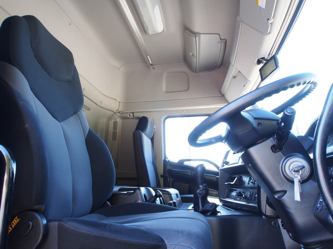 日野 プロフィア ウイング車 大型 LKG-FW1EXBG 年式 H23[写真23]