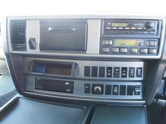 日野 プロフィア ウイング車 大型 LKG-FW1EXBG 年式 H23[写真27]