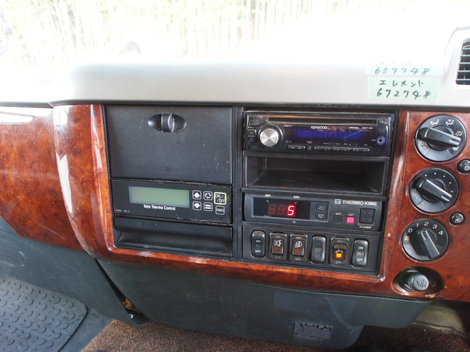 三菱ふそう ファイター 冷凍バン 中型 PDG-FK61F 年式 H22[写真20]