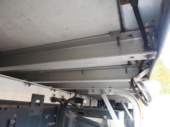 三菱ふそう ファイター 冷凍バン 中型 PDG-FK61F 年式 H22[写真26]