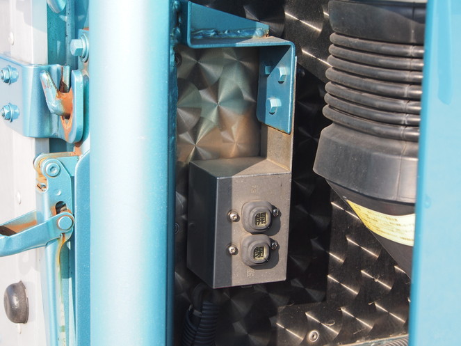 日野 レンジャー ウイング車 中型 PB-FD8JLFG 年式 H17[写真20]