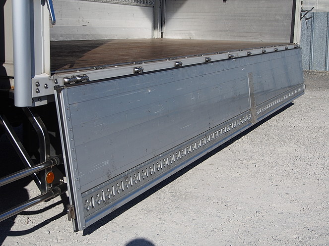 いすゞ フォワード ウイング車 中型 PDG-FRR34T2 年式 H22[写真15]