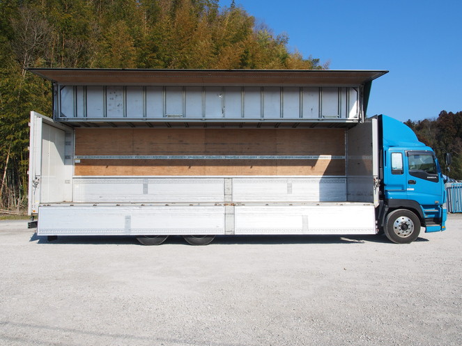 いすゞ ギガ ウイング車 大型 PDG-CYL77V8 年式 H22[写真09]