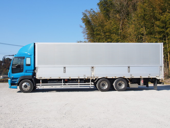 いすゞ ギガ ウイング車 大型 PDG-CYL77V8 年式 H22[写真10]