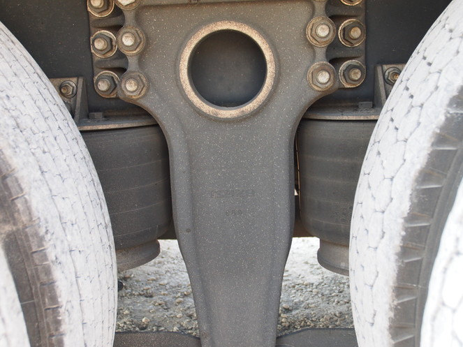 いすゞ ギガ ウイング車 大型 PDG-CYL77V8 年式 H22[写真29]