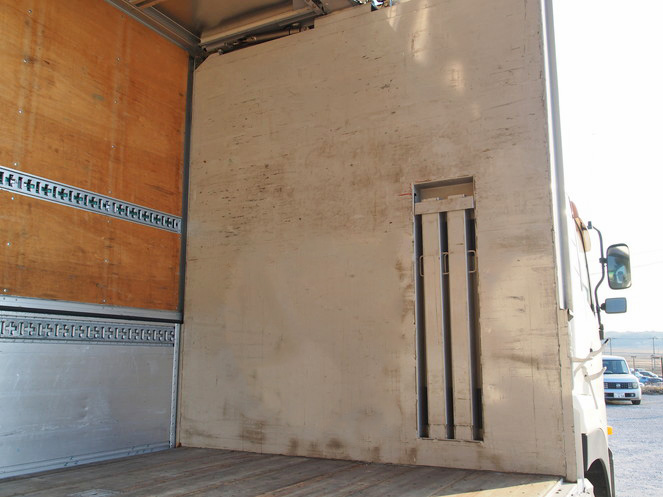 UDトラックス クオン ウイング車 大型 ADG-CG4ZA 年式 H19[写真17]