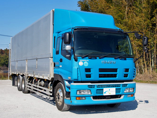 いすゞ ギガ ウイング車 大型 PDG-CYL77V8 年式 H22[写真01]