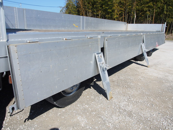 UDトラックス クオン 平ボディ 大型 LKG-CG5ZA 年式 H23[写真12]