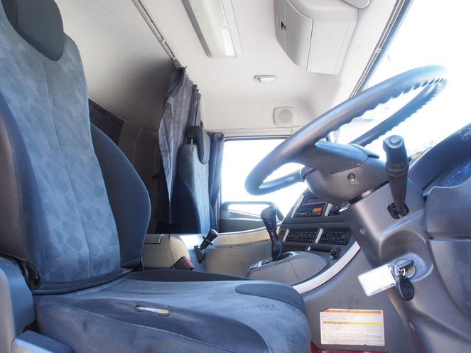 UDトラックス クオン 平ボディ 大型 LKG-CG5ZA 年式 H23[写真19]